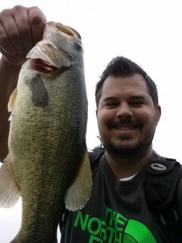 Angler Iowa bass