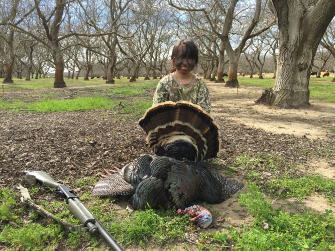 Braggin' Board Photo: Dad's Hunting Assistant