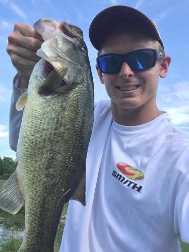 Serious Bassin' Braggin' Board Photo: Serious Bassin'