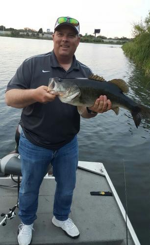 Braggin' Board Photo: 8 lb Bass caught March 2016