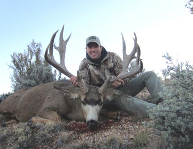 Braggin' Board Photo: Mule Deer - AZ Strip Hunt