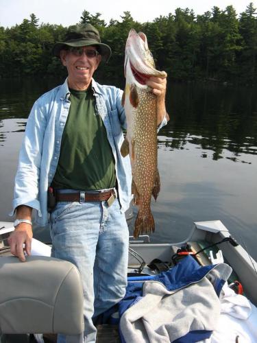 34" 9 lb Northern Pike Braggin' Board Photo: 34" 9 lb Northern Pike