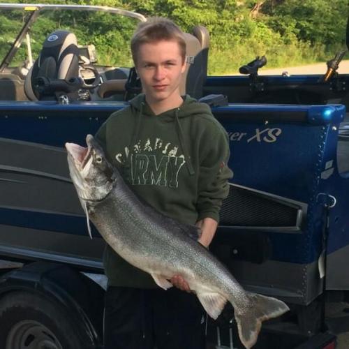 Braggin' Board Photo: 17 lb Lake Trout