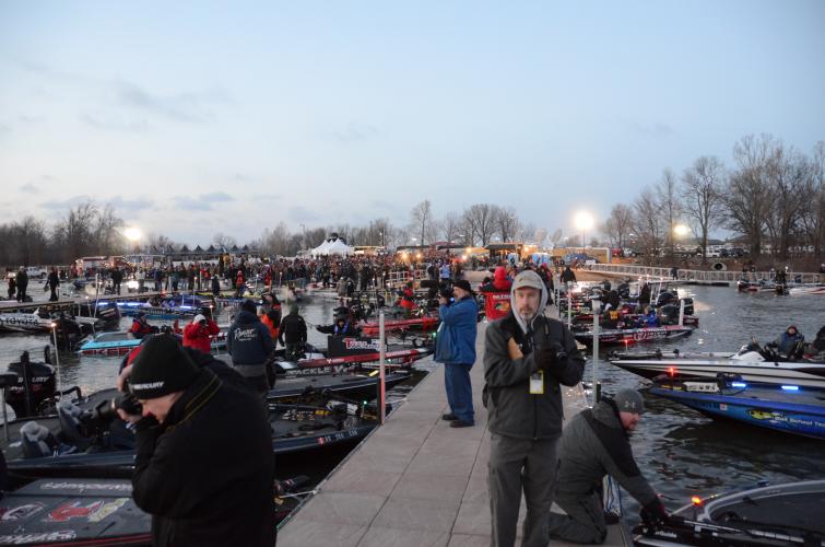 Take-off Day One Bassmaster Classic Braggin' Board Photo: Take-off Day One Bassmaster Classic