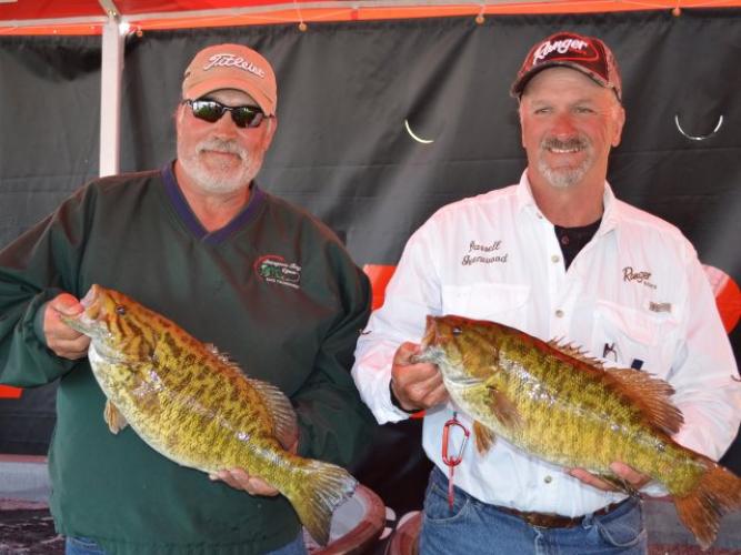 Greenwood and Anderson Win at Sturgeon Bay Braggin' Board Photo: Greenwood and Anderson Win at Sturgeon Bay