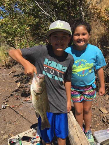Braggin' Board Photo: 2 Happy Fishing Buddies