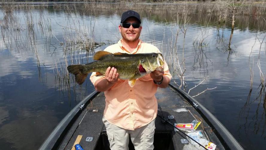 Braggin' Board Photo: Bass 9 lb 10 oz