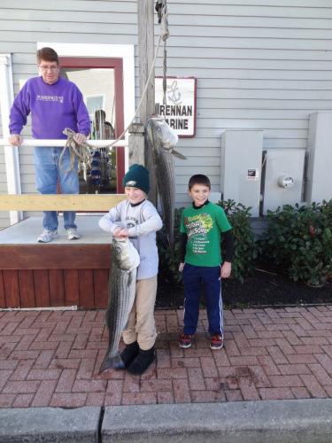 Braggin' Board Photo: 2 really excited kids with proud fathers............