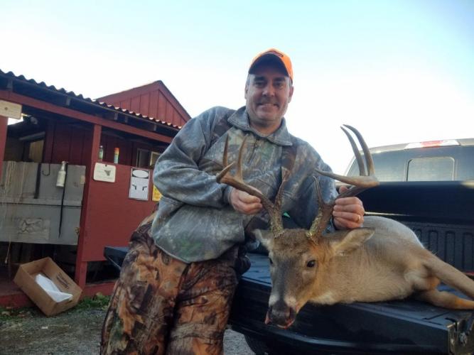 Braggin' Board Photo: 8 point Deer