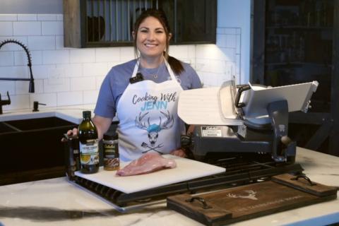 Jenny Showing how to make liced ham