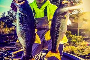 Braggin' Board Photo: School Bass Fishing