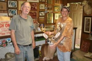 Braggin' Board Photo: Buck "Trophy Proud"