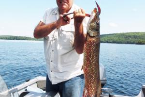 Braggin' Board Photo: 32 inch Pike