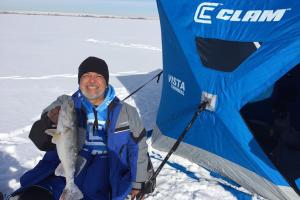 Braggin' Board Photo: Pulling up Walleye