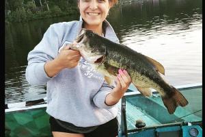 Braggin' Board Photo: 4.9 lb  bass!