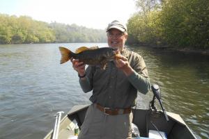 Braggin' Board Photo: 18" Small Mouth Bass!