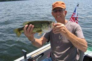 Braggin' Board Photo: 18 inch Largemouth Bass