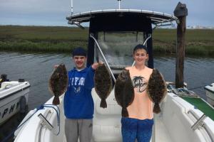 Braggin' Board Photo: Fishing Flounder