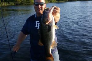 Braggin' Board Photo: 8.5 lb Bass