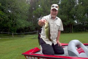 Braggin' Board Photo: Been fishin bass in my Bass Tracker