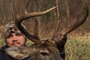 Braggin' Board Photo: Whitetail Buck