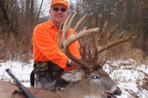 Braggin' Board Photo: 2014 MN Muzzleloader - New MN Muzzleloader State Record NonTypical