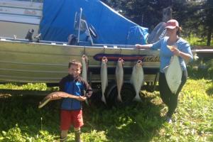 Braggin' Board Photo: Family Fishing in the Pacific