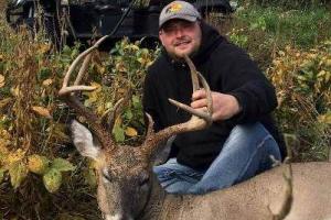 Braggin' Board Photo: Bow Season Buck