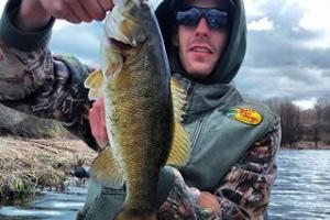 Braggin' Board Photo: Bass Fishing