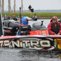 Stacey King Bundles Up on Day 3 FLW