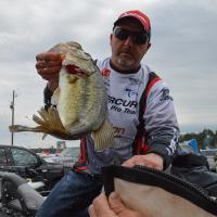 Tracy Adams Hoists a Large Mouth on Day 3, FLW Lewis Smith Lake