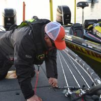 Classic Insider Chris Lane Straps In
