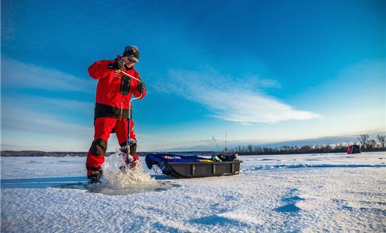 How to Dress for Ice Fishing