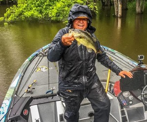 Jimmy Houston having fun in the rain. (FLW Fishing)  