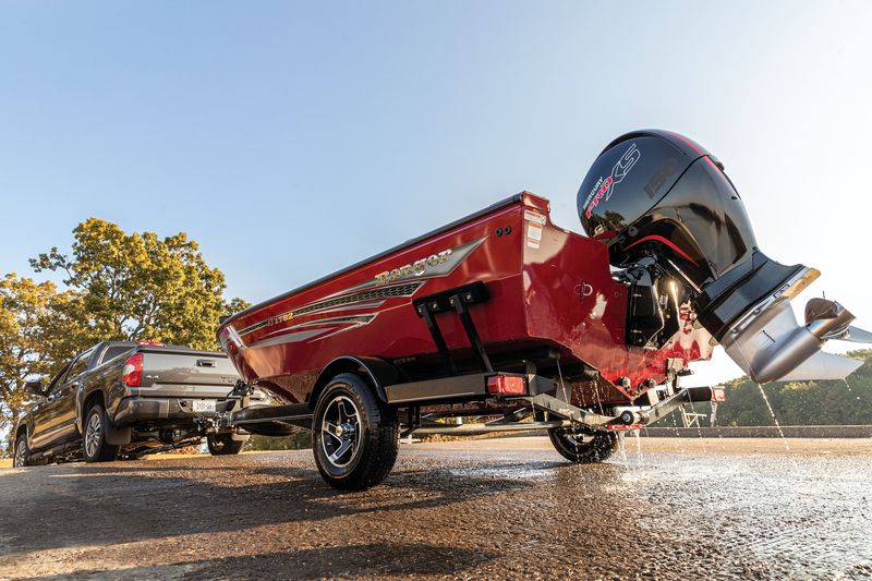 Truck pulling Ranger boat