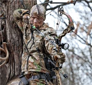 bow hunter treestand fall