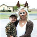 mom deer hunter