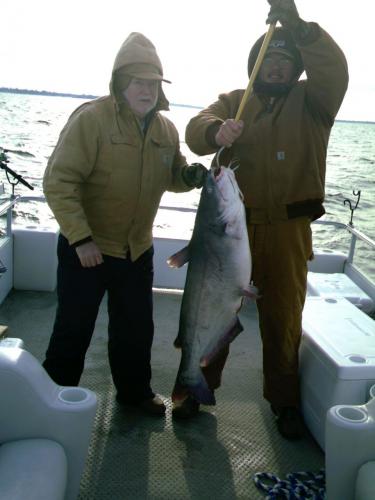 Braggin' Board Photo: 42 lb blue catfish