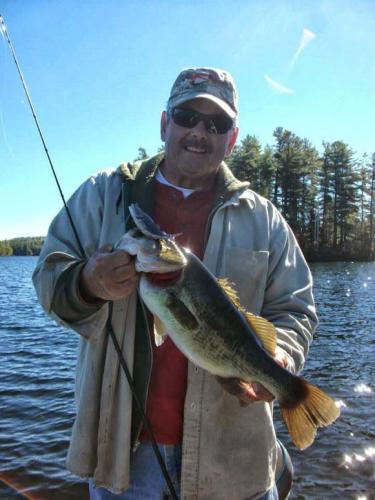 Braggin' Board Photo: I Love to fish Bass!