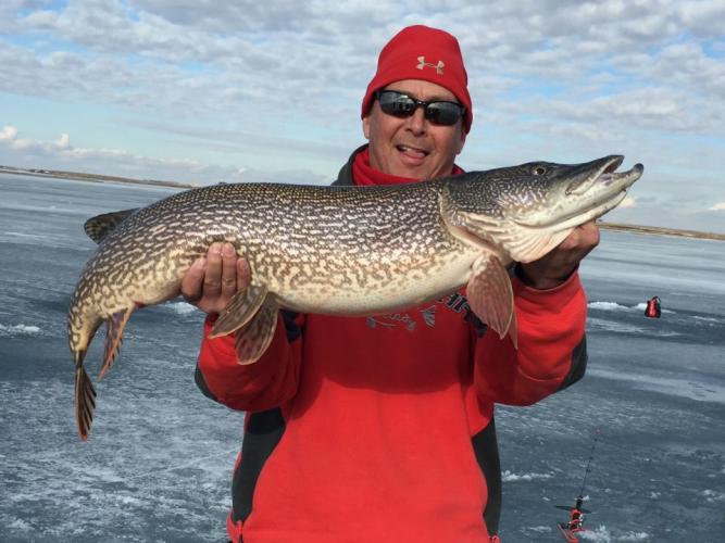Braggin' Board Photo: Ice fishing for Pike
