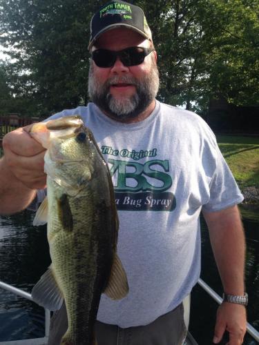 Braggin' Board Photo: Largemouth fishing Spring Lake