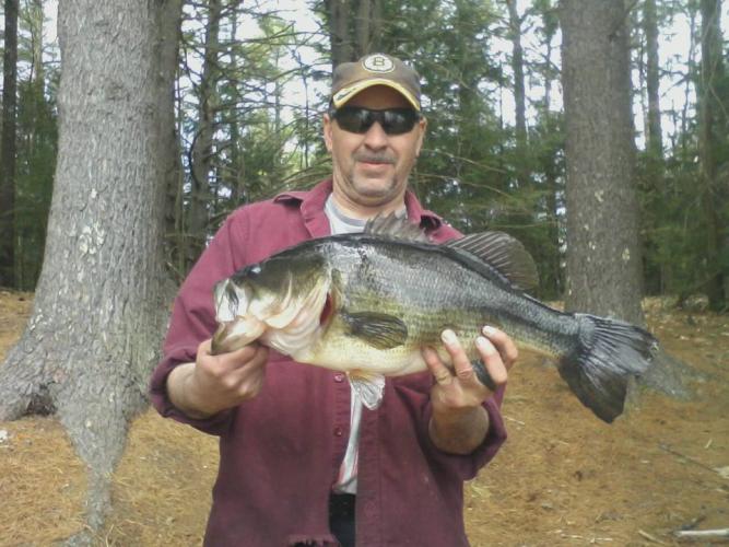 Braggin' Board Photo: mikes big bass  2013