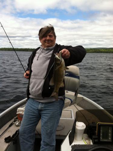 Braggin' Board Photo: Windy Day Bass Fishing