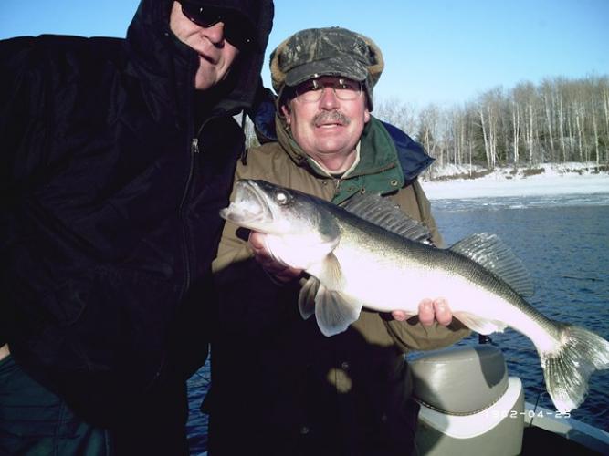 Braggin' Board Photo: Rainy River, Minnesota Walleye