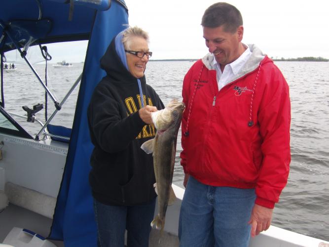Braggin' Board Photo: Big Walleye Caught on Lake Of The Woods