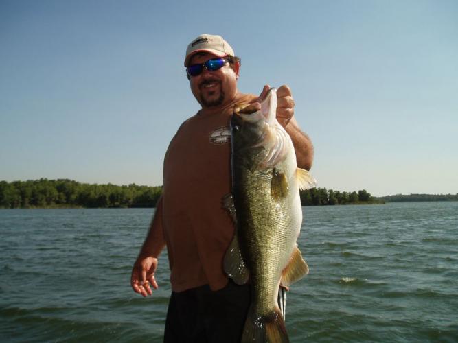Braggin' Board Photo: Nice Largemouth Strike King CRANK IT UP.