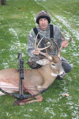 Braggin' Board Photo: Bow Season Buck