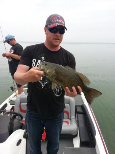 Braggin' Board Photo: Bass fishing