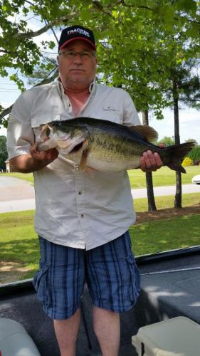Braggin' Board Photo: 10 lb Bass