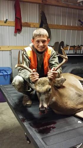 Braggin' Board Photo: braydon 8pt buck